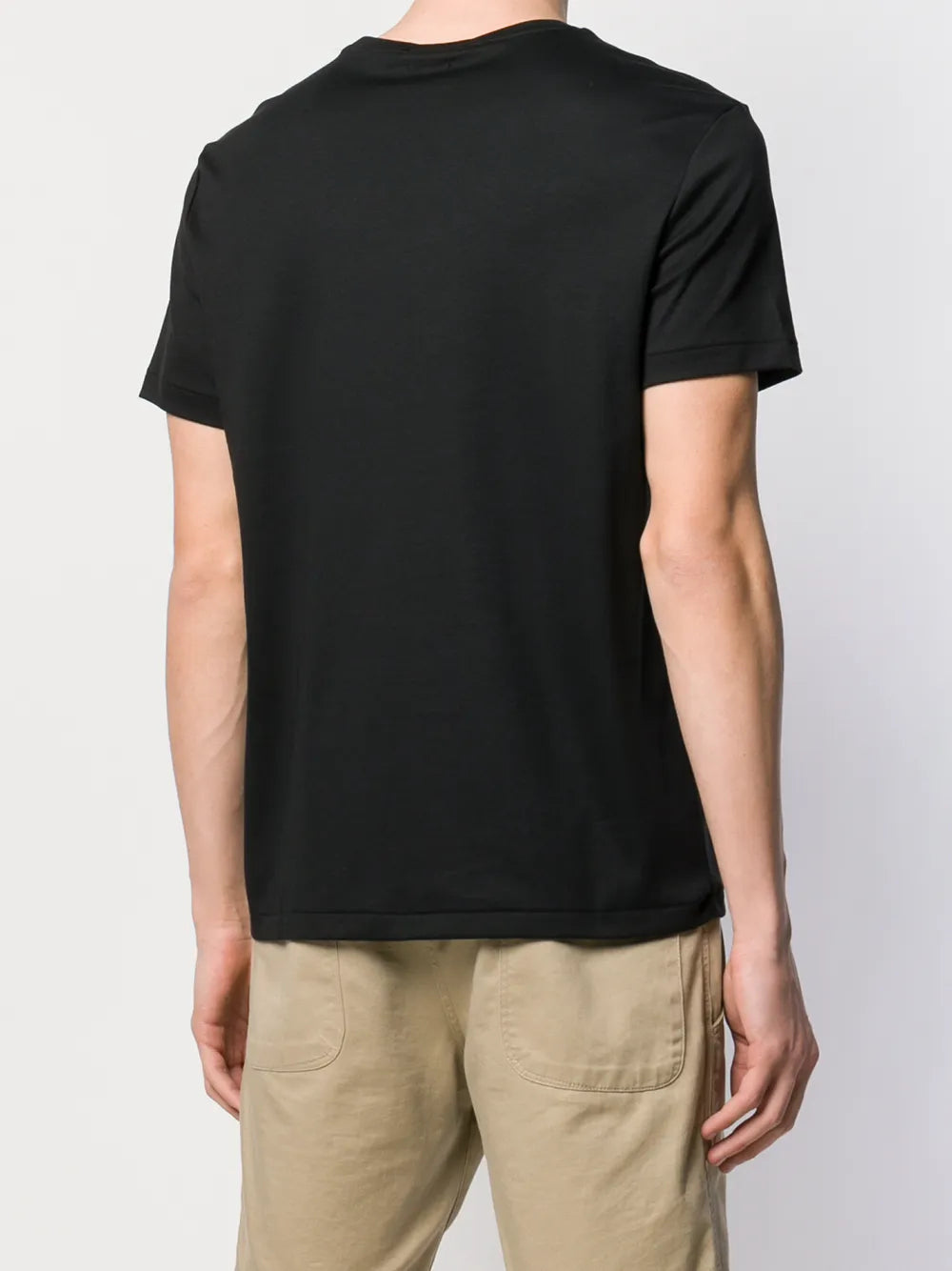 camiseta bordada com logotipo