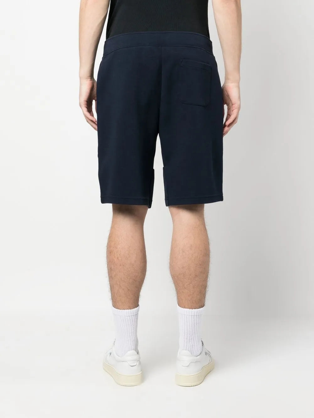 shorts esportivos com bordado de logotipo