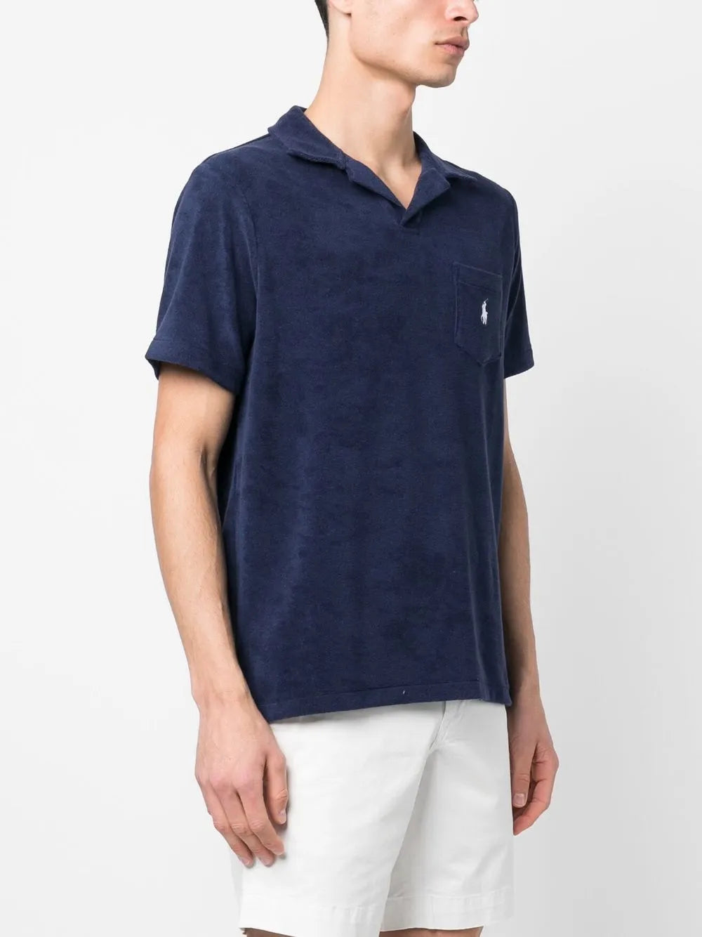 camisa polo com bolso de remendo de logotipo