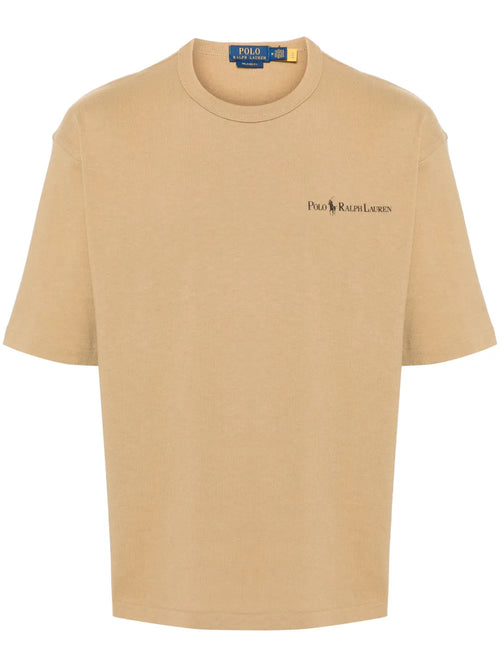 camiseta com estampa de logotipo
