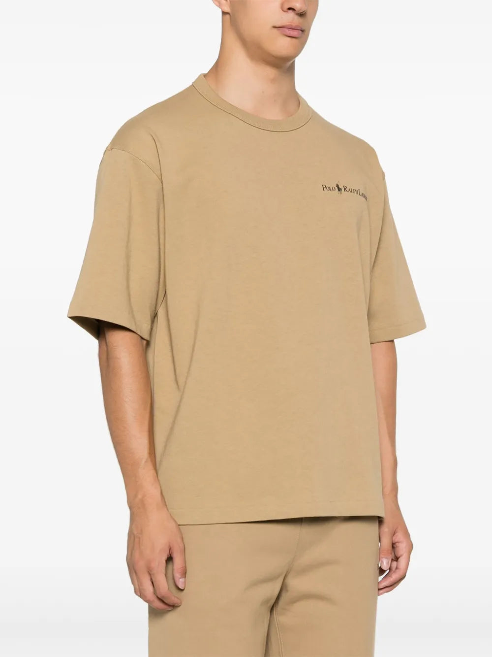 camiseta com estampa de logotipo