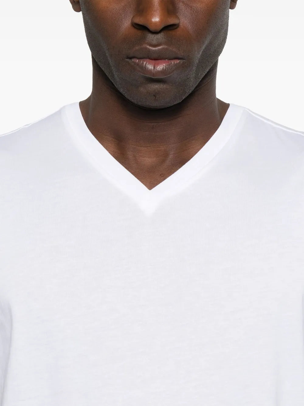 Camiseta com decote em V (pacote com três)