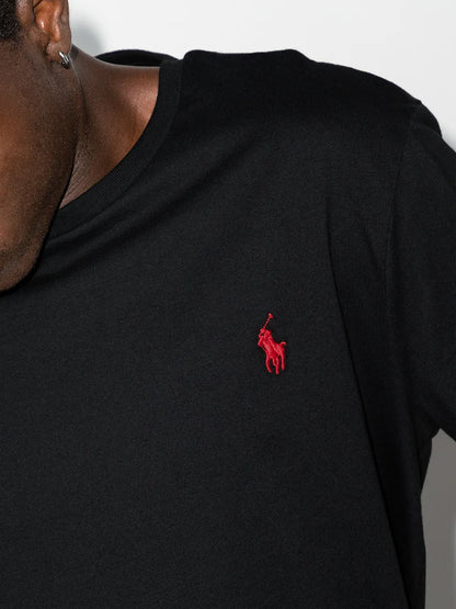 camiseta de algodão com logotipo bordado