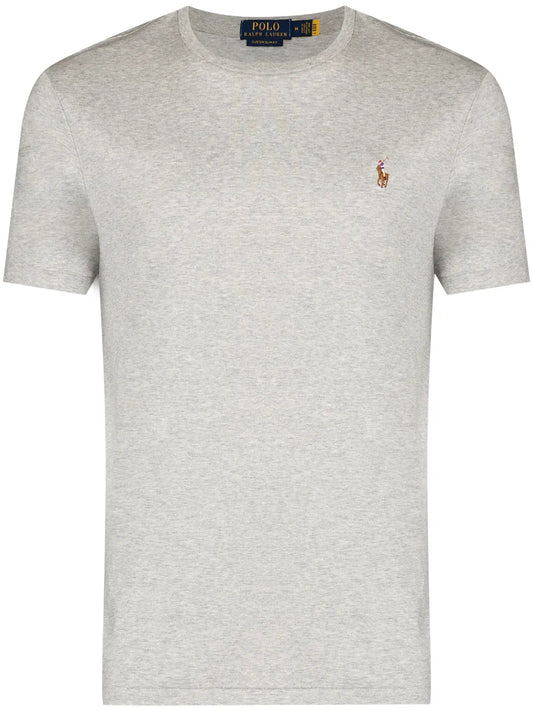 camiseta com logotipo bordado