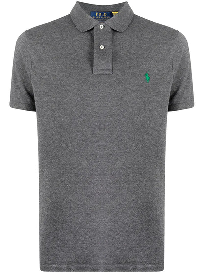 camisa polo de manga curta com patch de logotipo