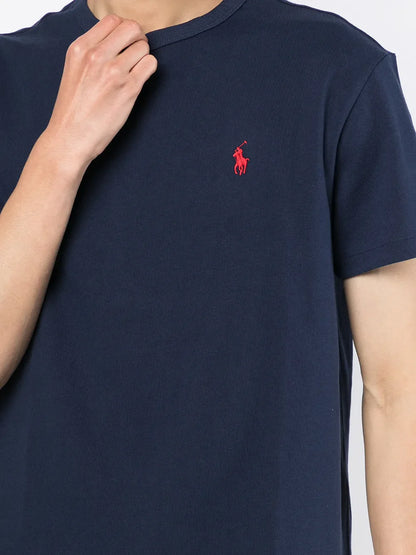 camiseta de algodão com logotipo bordado