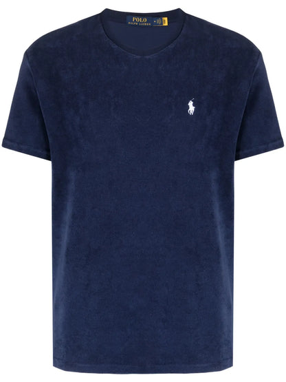 camiseta chenille com logotipo bordado