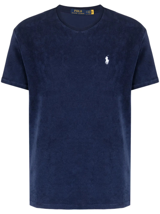 camiseta chenille com logotipo bordado