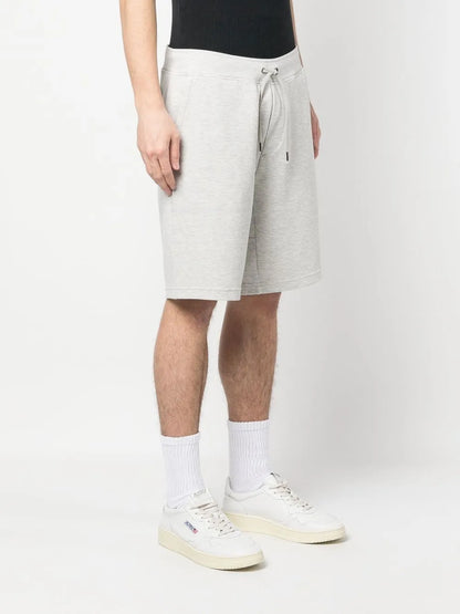 shorts esportivos com bordado de logotipo