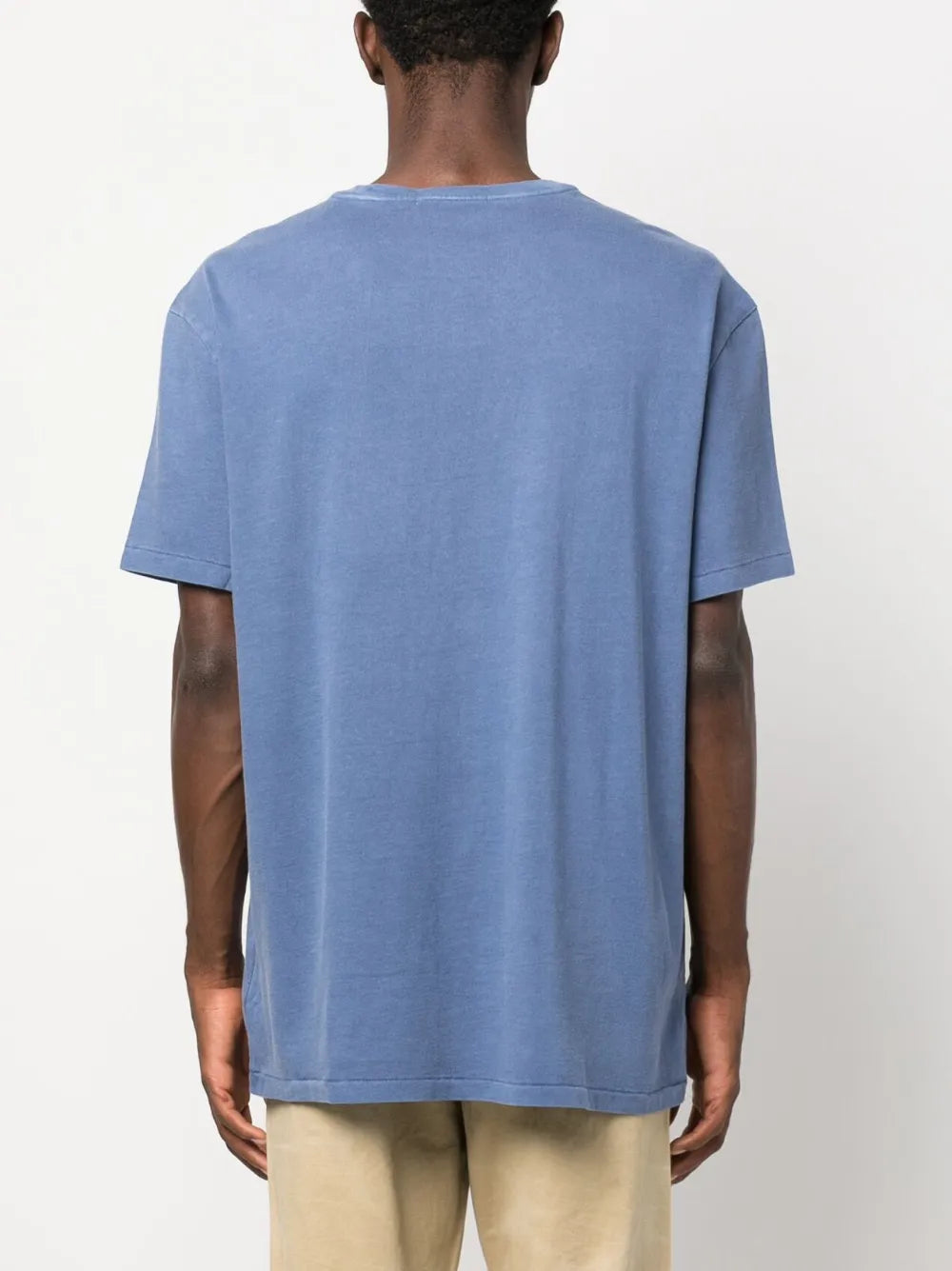 camiseta de algodão com bolso no peito