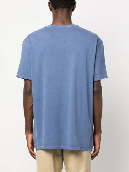 camiseta de algodão com bolso no peito