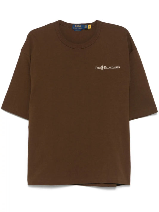 camiseta com logotipo bordado