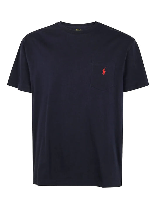 camiseta com detalhe de bolso