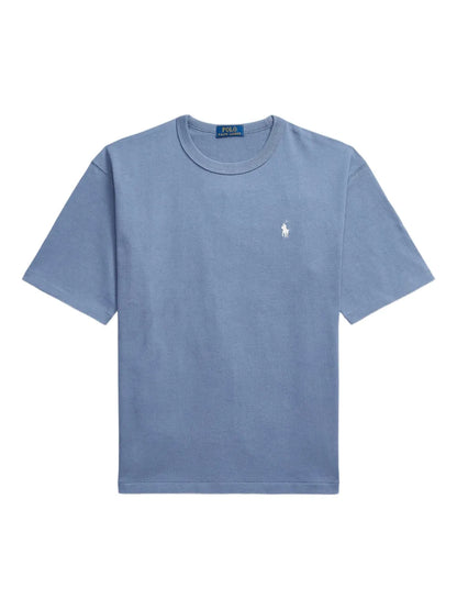 camiseta com logotipo bordado
