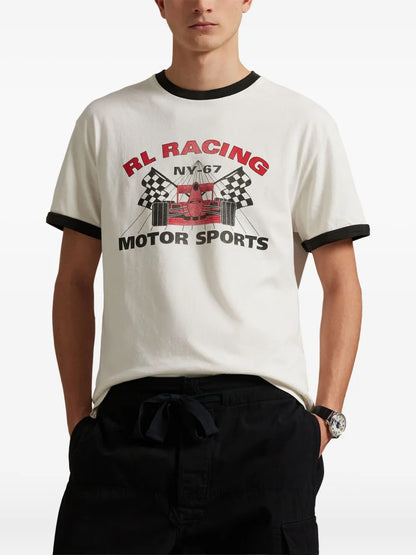 camiseta com estampa de corrida